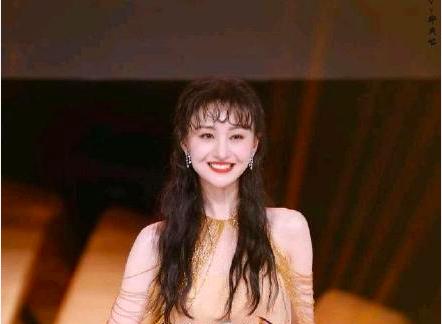 谢娜张杰杨幂刘恺威李小璐贾乃亮,杨幂被爆瘦成纸片人