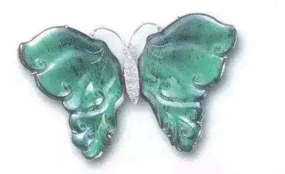 翡翠的8个误区：洗澡不能戴？只有缅甸产？原来这些年都被骗了