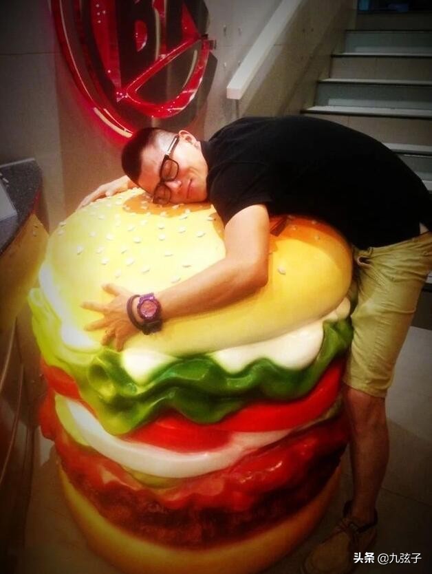 车评人陈震二环开什么车,二环十三郎陈震和车的合影