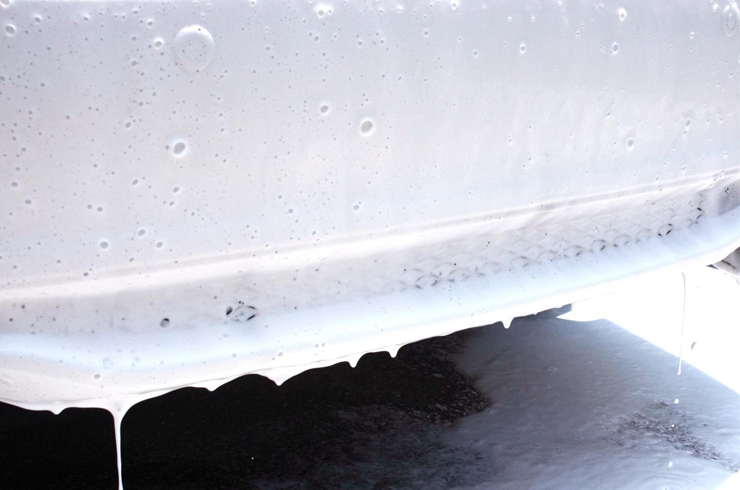 汽车塑料上的污渍怎么去除,汽车上的油烟污渍如何处理