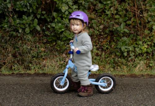 幼儿摔伤后注意事项,小孩摔伤要不要揉揉