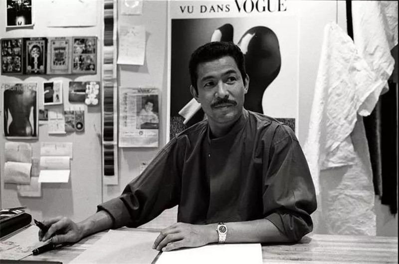 三宅一生褶皱外搭,三宅一生的褶皱艺术