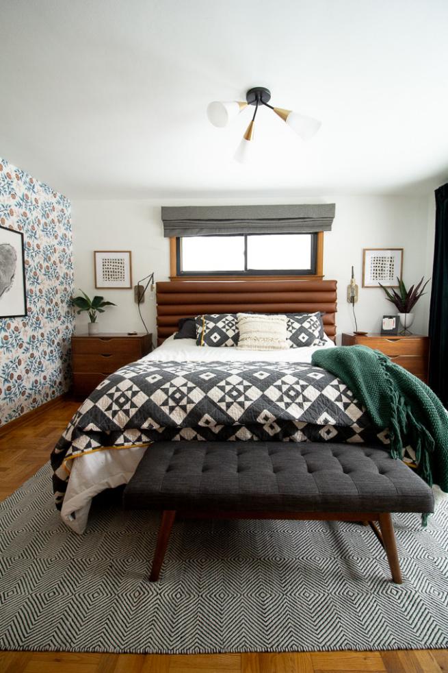 花了500元买了床,花500买上下宿舍床