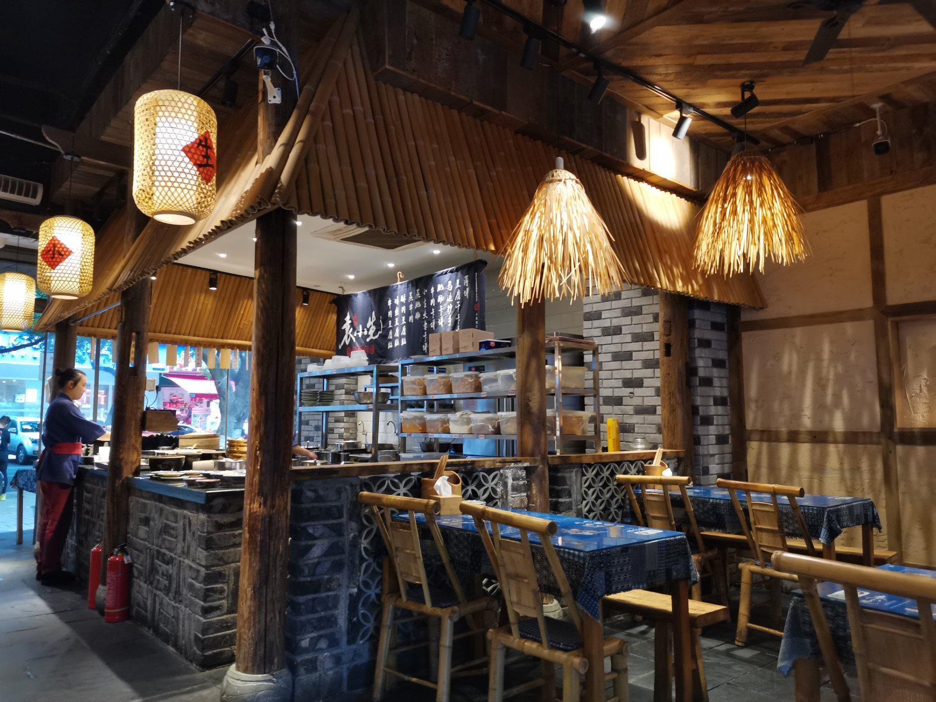 成都钵钵鸡哪里的最好吃,成都这个钵钵鸡好吃到令人上头