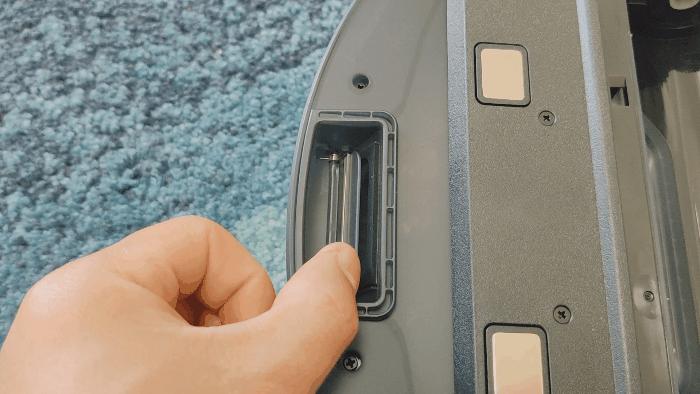 连垃圾都懒得倒，由利扫地机器人评测：垃圾自动收集，一月一次