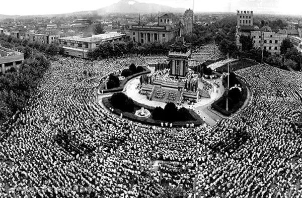 100年南京大桥绘画,南京红色100年