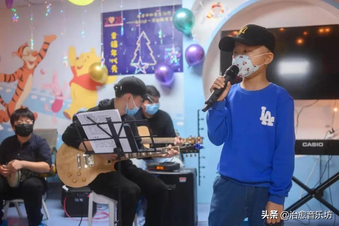 娓╂煍鐨勬煶鍙跺垁,娣辫闊充箰