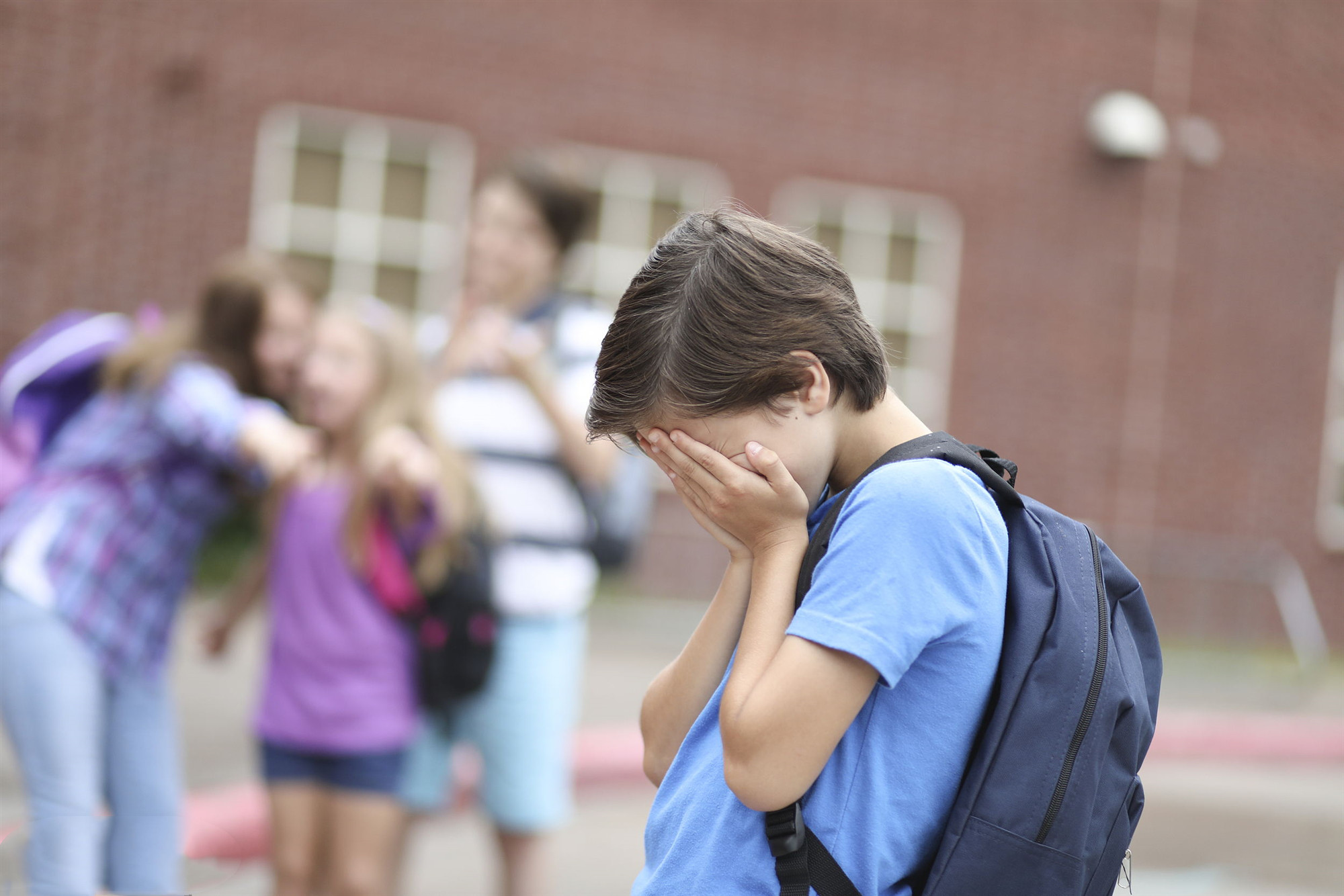 孩子要零花钱该怎么应对,校园霸凌要零花钱
