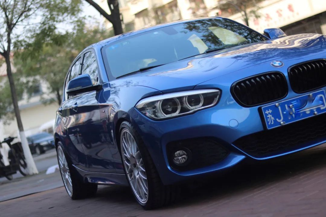 怪兽改造跑车视频,宝马f20120改装