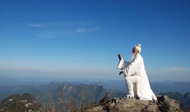 易经当你觉得不顺的时候怎么做,易经说遇到不顺时快速处理办法