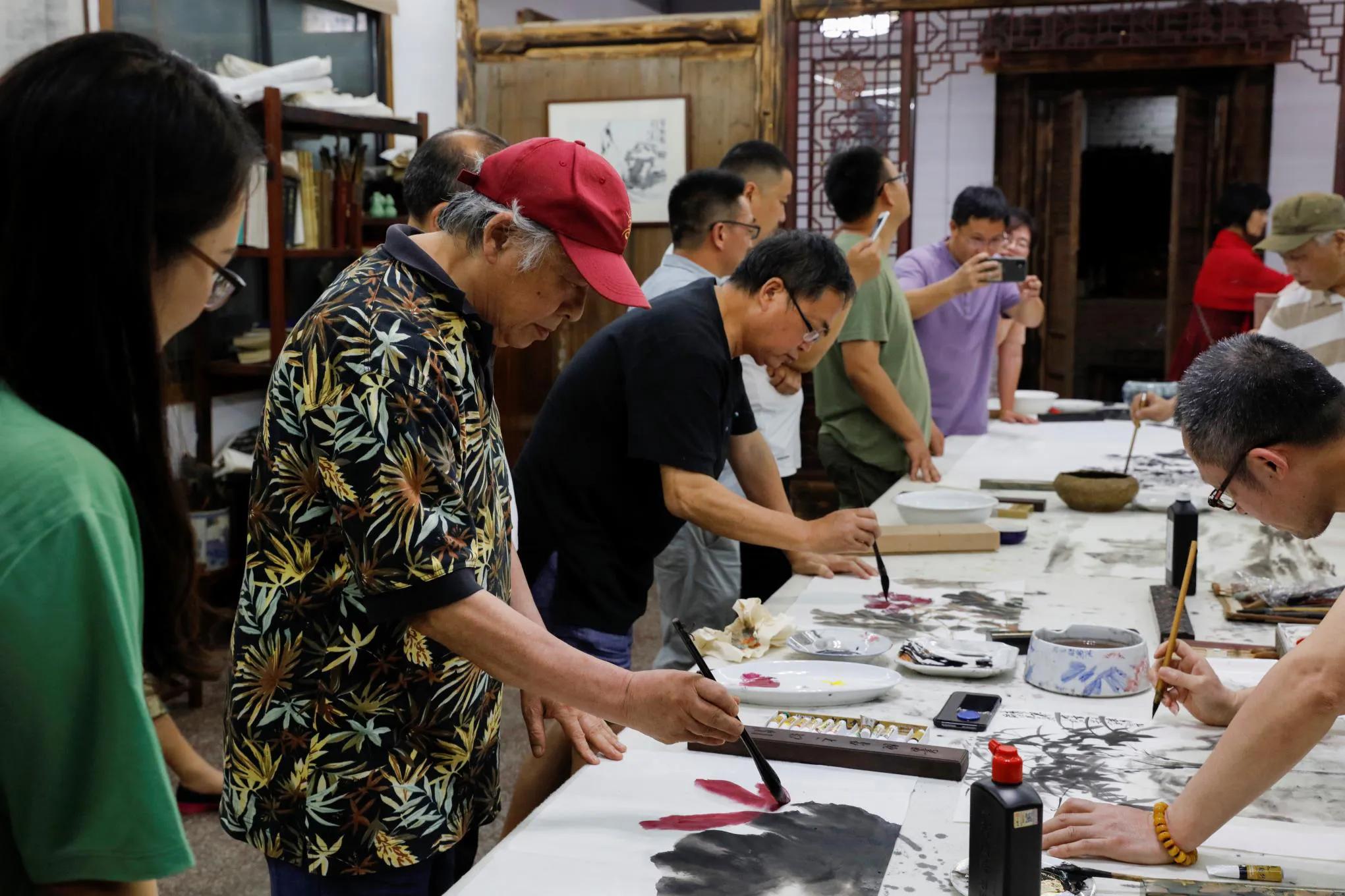 正泰光伏效果图,正泰光伏航拍