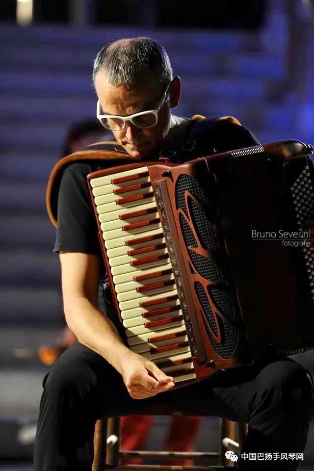 意大利BB手风琴公司将携2020年新款手风琴上海乐器展！