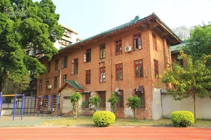 广州最美中学是哪间？这一所你一定服气！