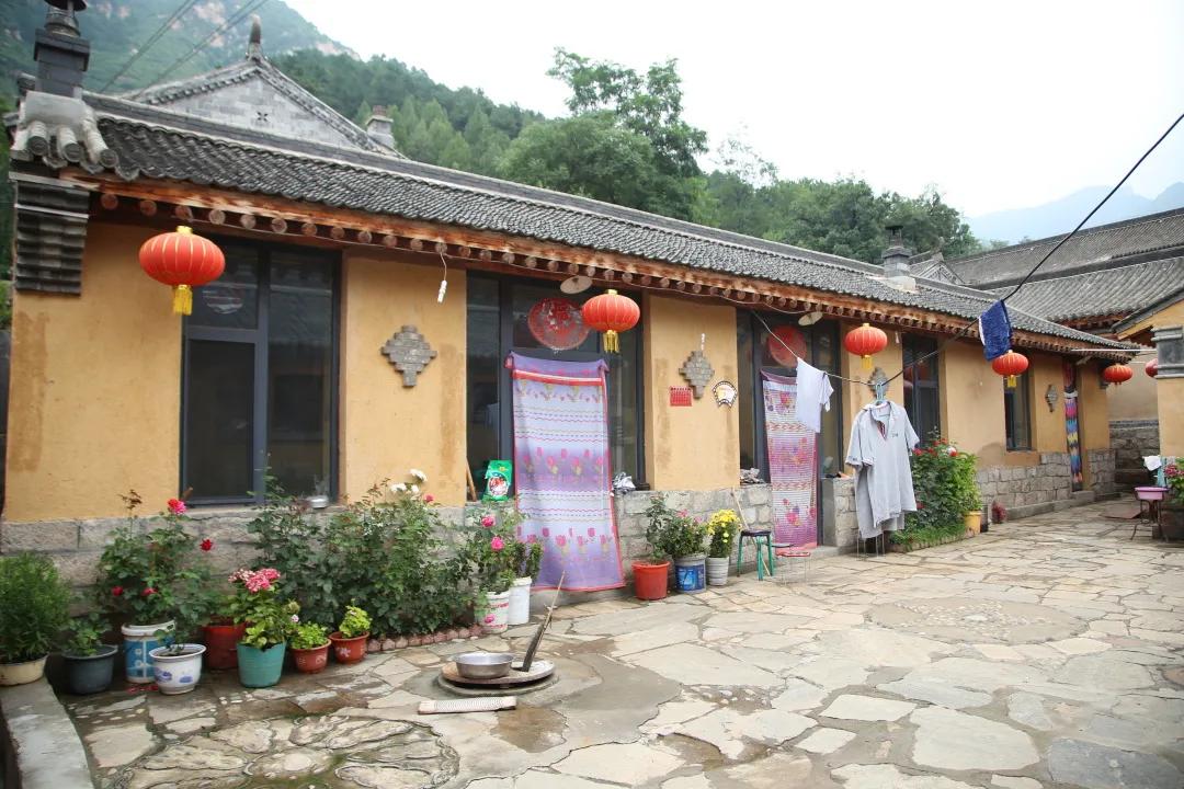 脱贫攻坚贡献彪炳史册,脱贫攻坚彪炳史册的伟大壮举