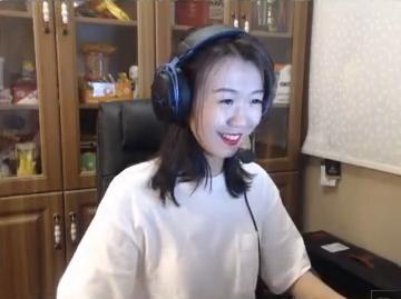 CSGO一哥老婆原来叫佳慧！点陪玩被逮，说话硬气却秒跪搓衣板