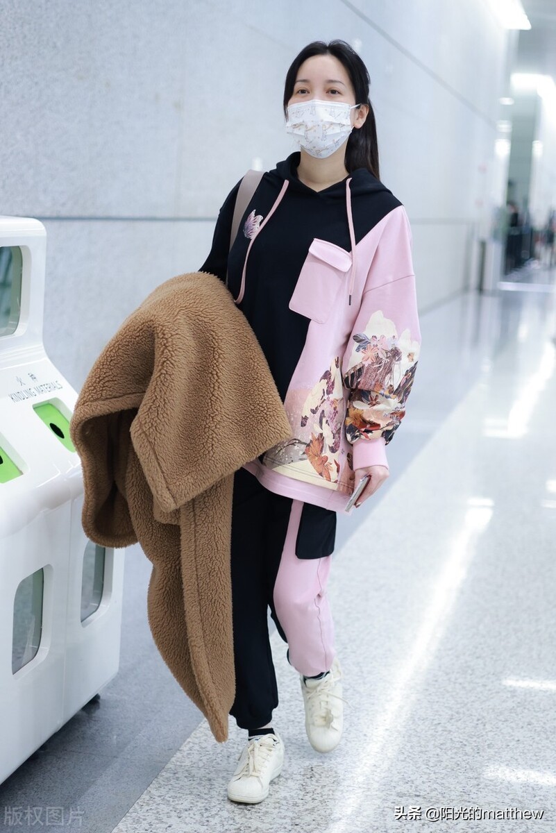 羊羔绒外套女金莎,羊羔绒女外套皮毛一体金莎同款