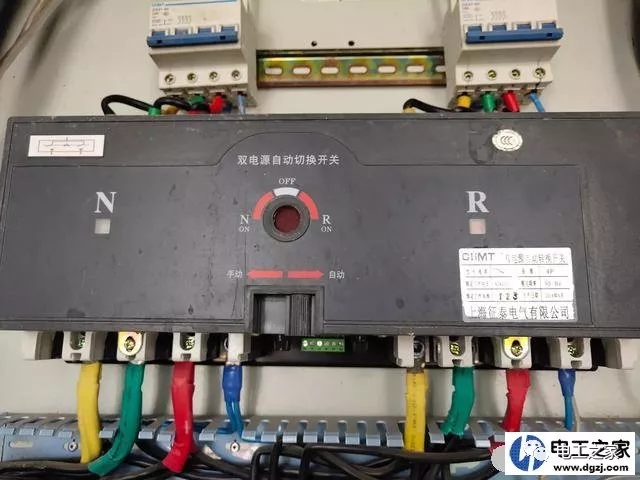 用交流接触器双电源自动转换开关,用一个交流接触器实现双电源切换