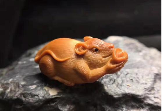 核雕∣指尖小小桃核，刻画大大世界，方寸之间显天地