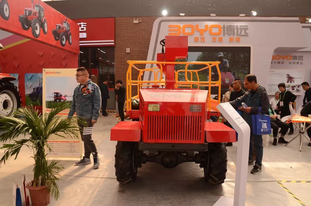 中农博远玉米机视频,中农博远智能农机装备建设项目