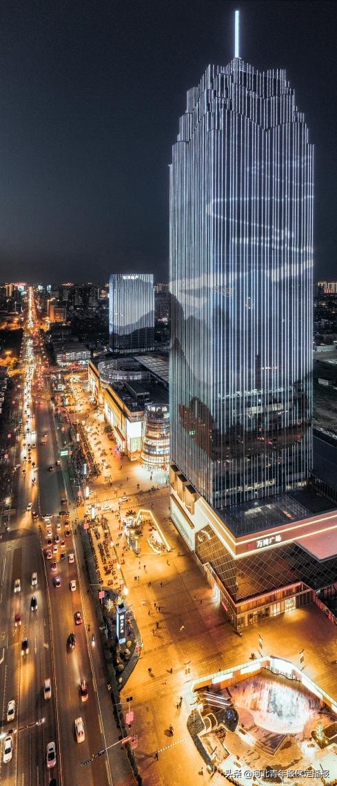 淇濆畾涓囧崥鑺辫溅,涓囧崥骞垮満鑺辫溅