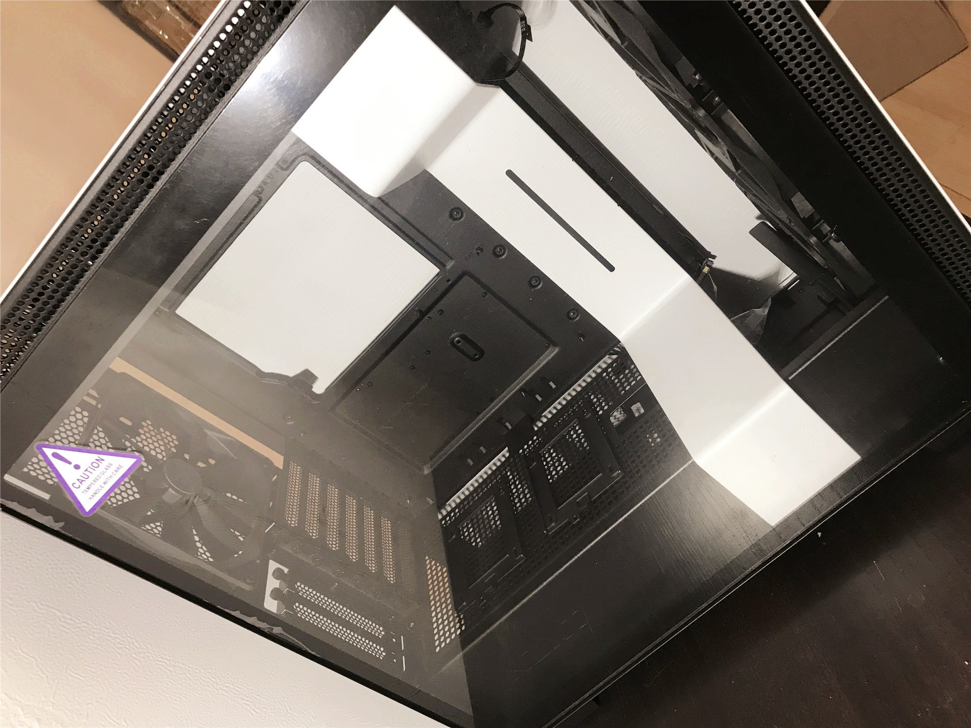 ​如何配置一台支持正版4KUHD光盘*放播**的电脑-NZXTH710i乱入