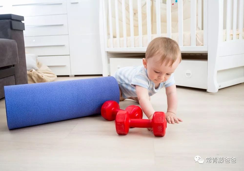 柜子倒塌事故怎么预防,谨防家里储物间货架掉落砸伤孩子