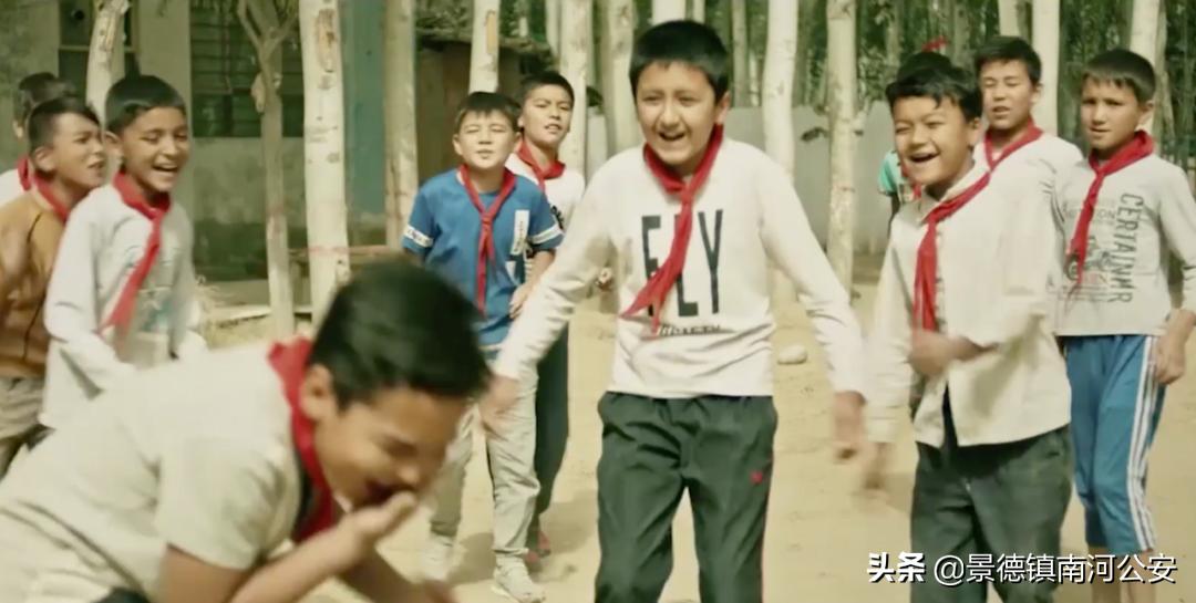 真正的后浪精彩视频,真正的后浪是什么样子