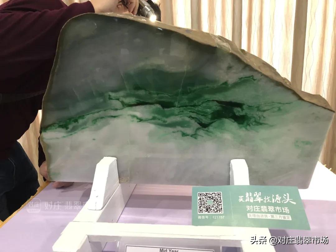 宁买翡翠一线绿不买一片绿,原石为什么这么难买