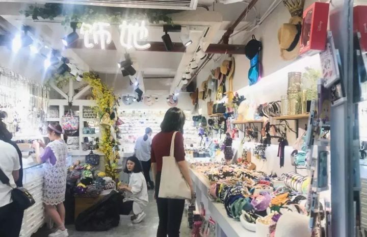 沧州服装批发市场哪个最大和便宜,广州服装服装批发市场