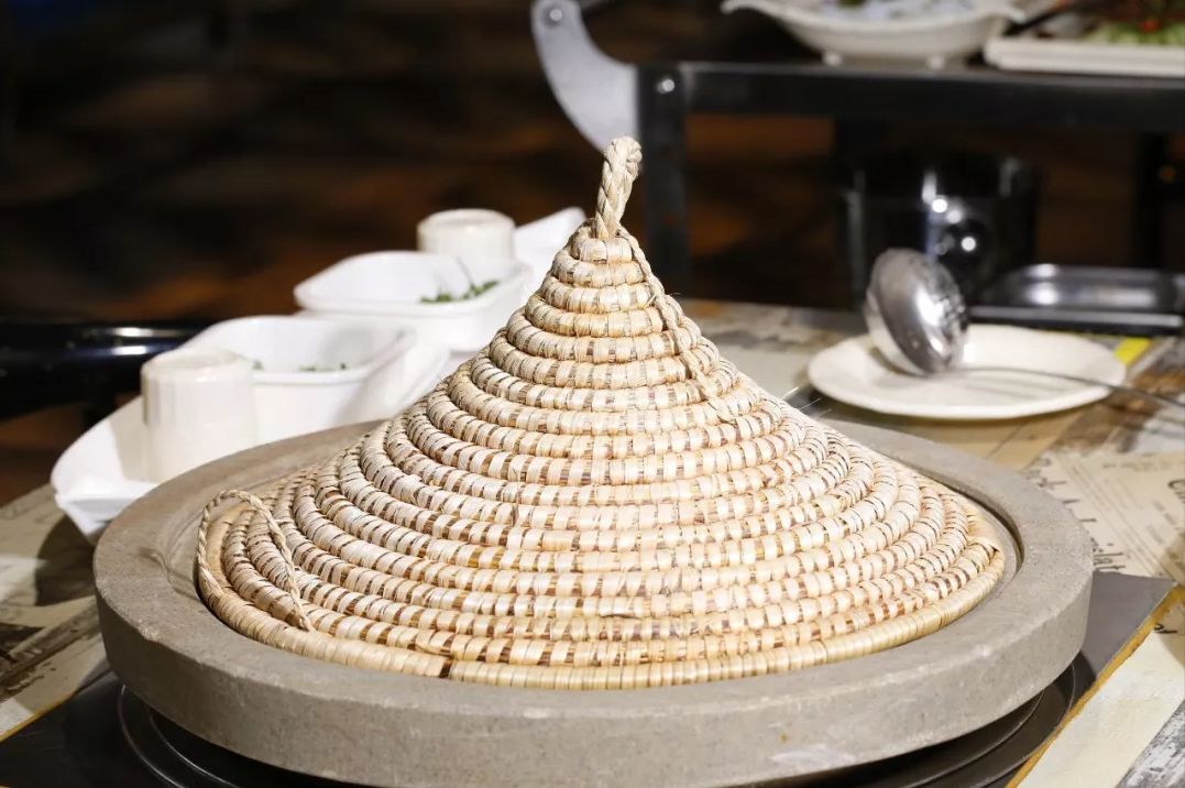 独特“草帽锅盖”新品来袭!钳鱼、黄辣丁分分钟钟跳跃在你舌尖