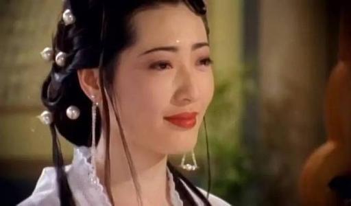 《*瓶金**梅》中放荡狠毒的潘金莲，其实是个缺钱又缺爱的女人