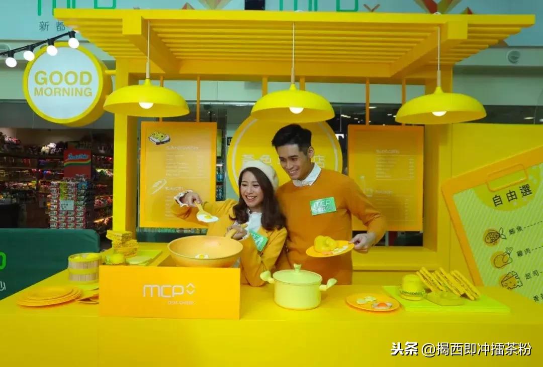 过分美丽!圣诞灯饰点亮香港:泰迪熊、比卡超、布丁狗陪你过圣诞