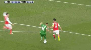 史上最骚气的停球集锦,停球过人一气呵成