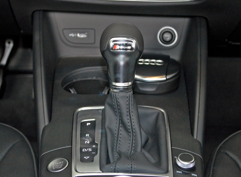 奥迪a3和宝马3系哪个更具有性价比,奥迪a3敞篷2023款落地价