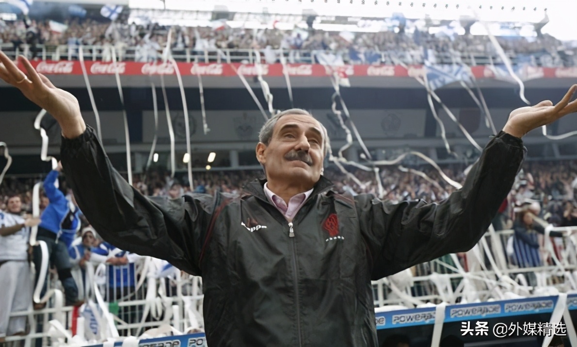 带你详细的了解足球比赛,足球的战术深度解析