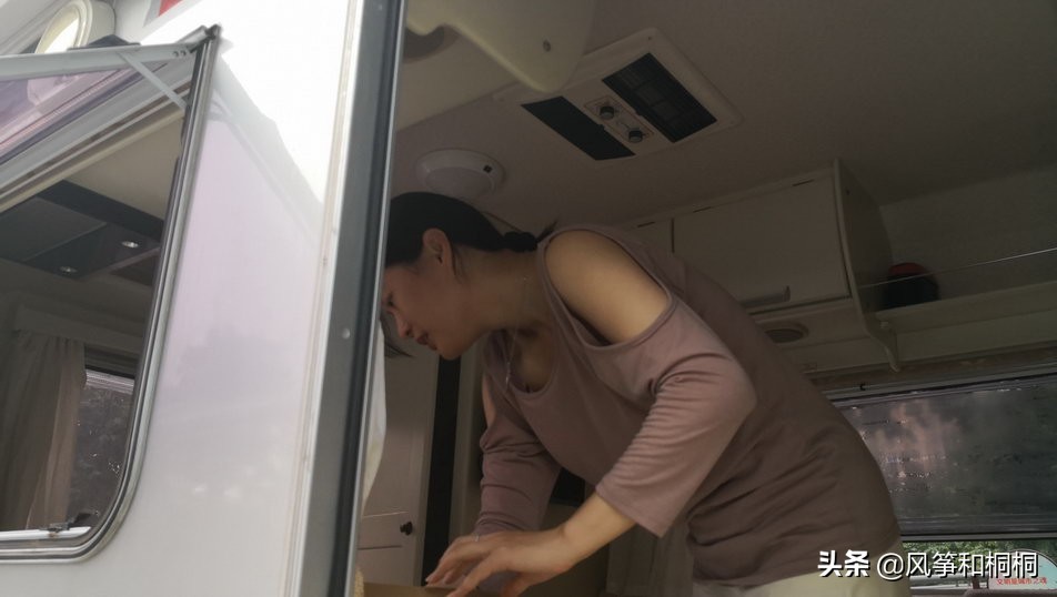 开房车自驾游的生活,老婆当专职司机