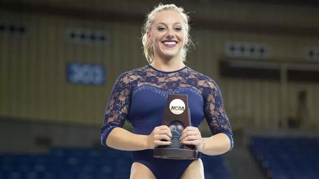 翻滚吧阿信摩托车型号,翻滚吧阿信小混混死了