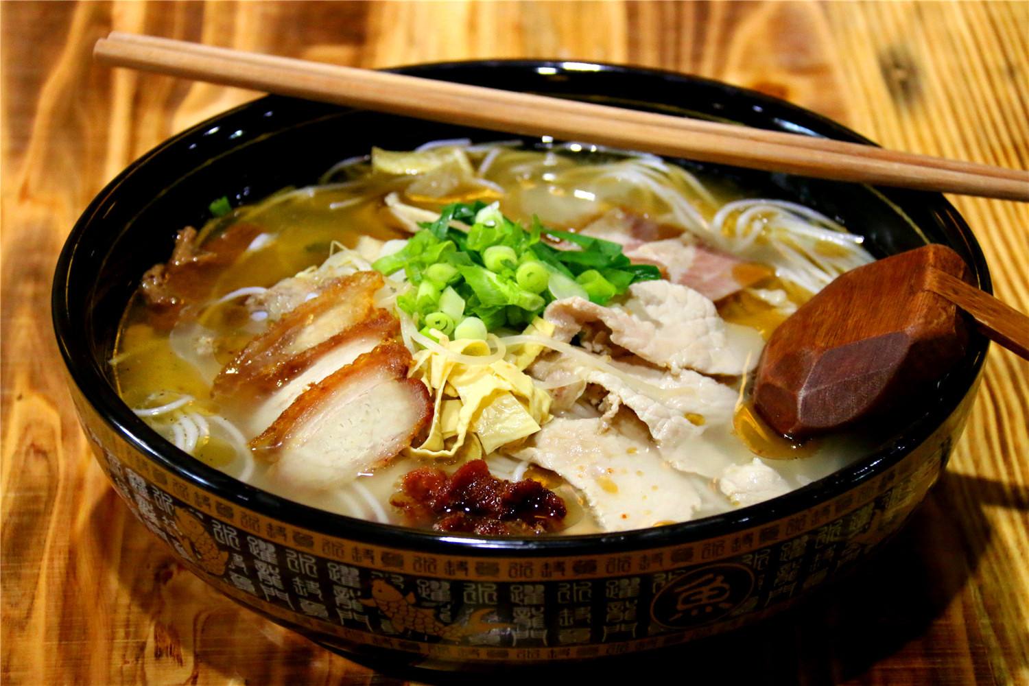 加盟过桥米线大概需要多少钱,正宗云南过桥米线加盟哪家好