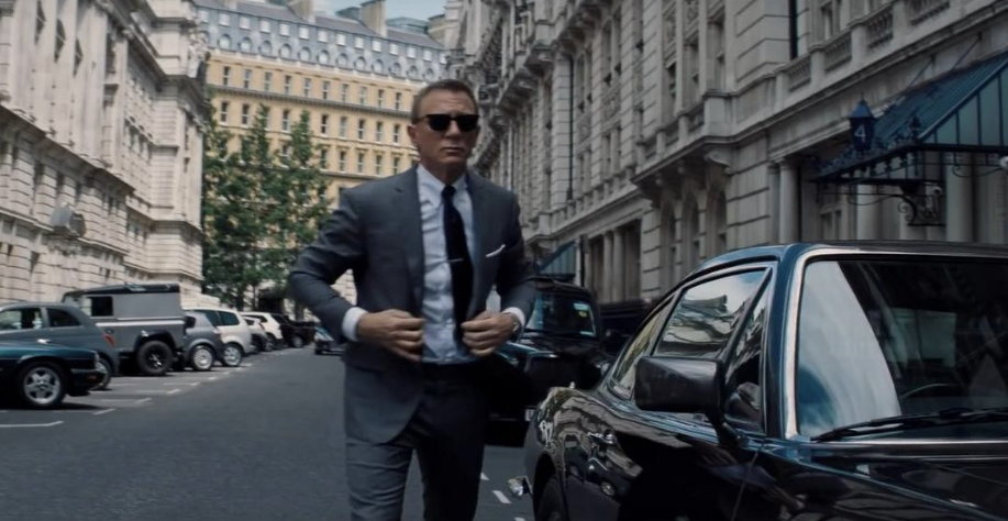 007无暇赴死邦德最后为什么不走,007无暇赴死邦德为啥不换血