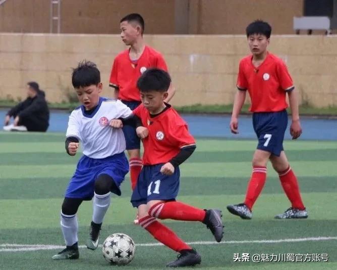 喜大普奔和田足球队,喜大普奔和三冠王