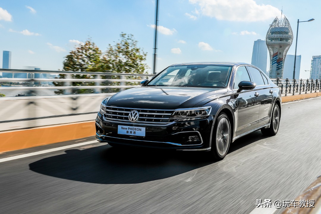 大众辉昂低调豪车,19款辉昂改装21款发光logo