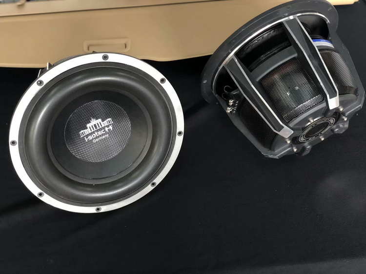 保时捷卡宴turbo动力升级,保时捷卡宴音响改装80万