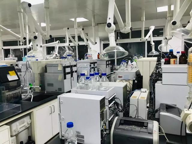 姘ㄥ熀閰稿噣閫忕編鐧芥磥闈钩鐩存挱,姘ㄥ熀閰告场娌礂闈㈠ザ缇庣櫧鐩存挱