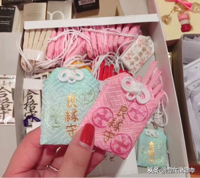 日本护身符里面放什么,日本护身符有哪些