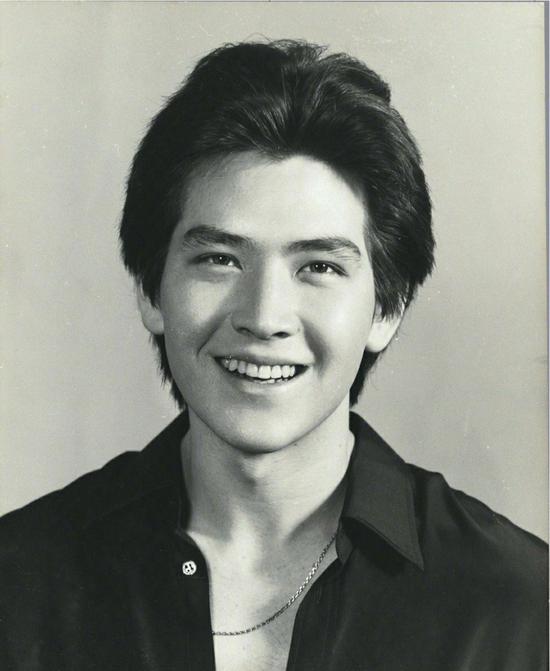 12岁的费翔现在怎么样了,62岁费翔现身状态