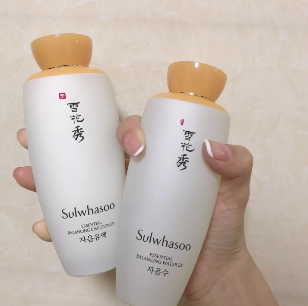 学生用什么水乳套装对皮肤比较好,冬季脸部皮肤干燥起皮水乳推荐