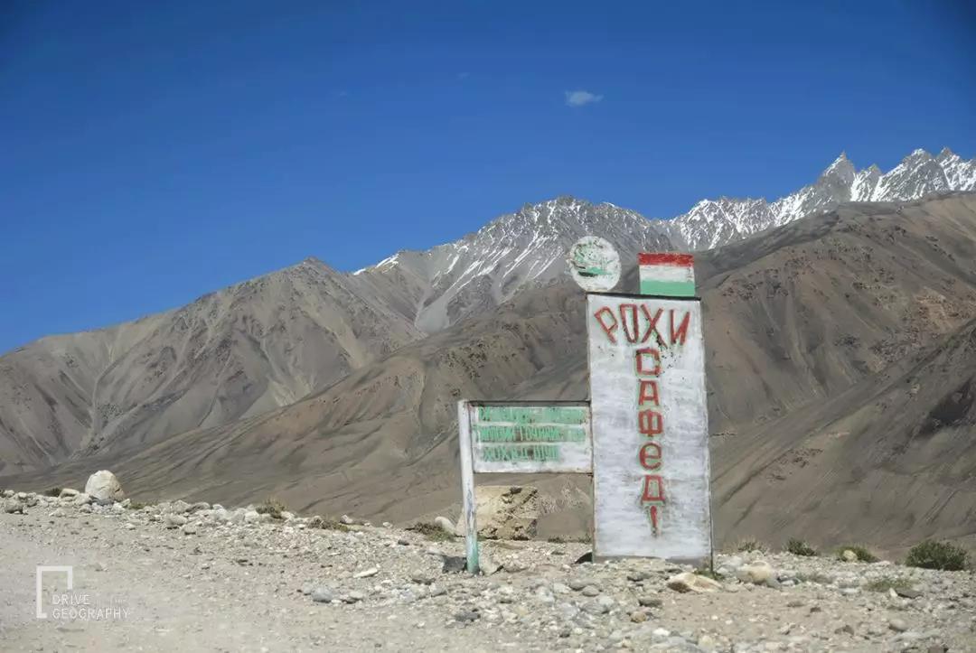 中国牌照车在国外自驾游,开中国牌照车去外国