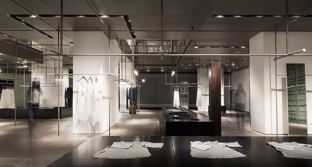 中国之光！UR开店开到英国伦敦！创下快时尚品牌神话