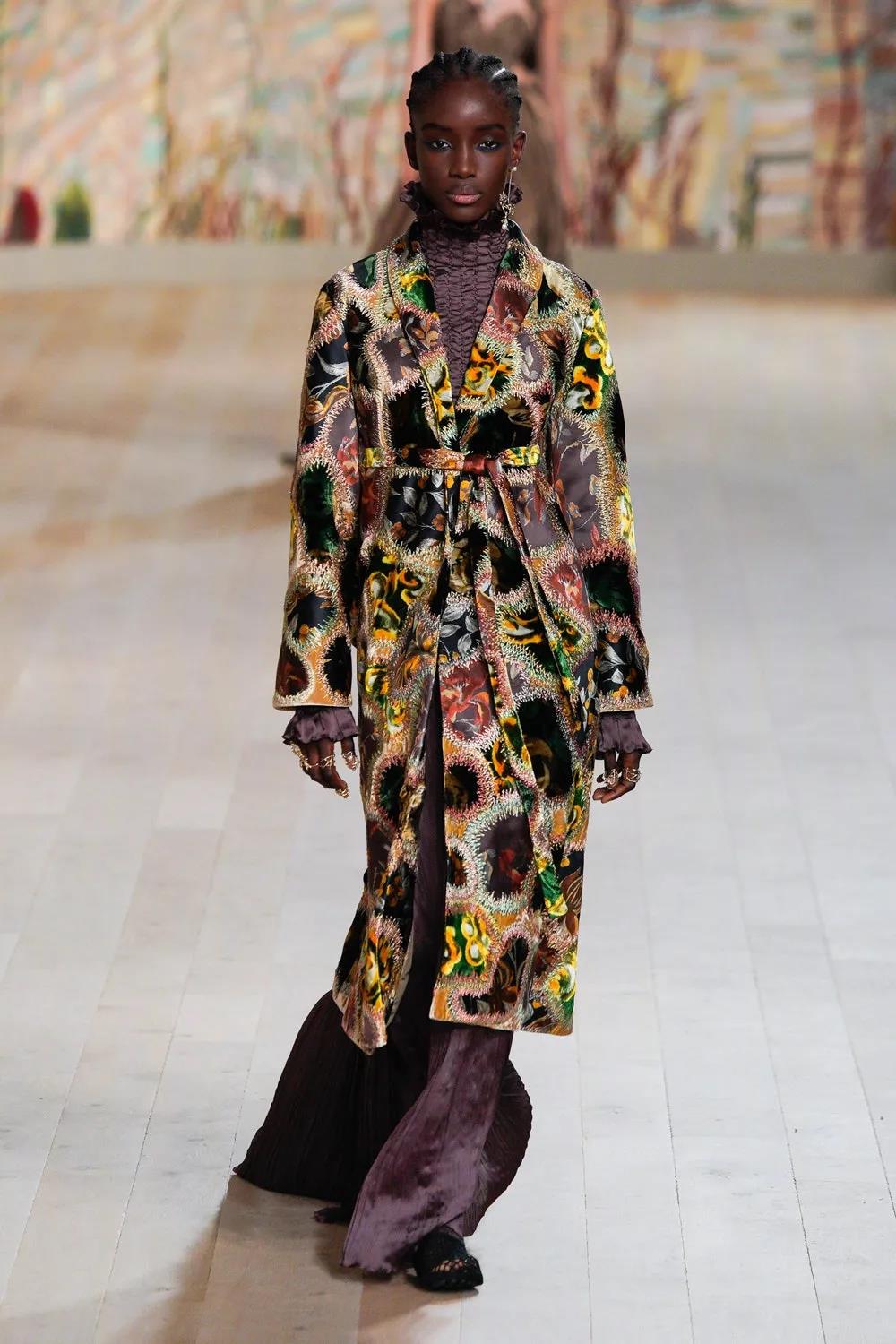 背lv的人穿什么,lv和dior适合什么风格