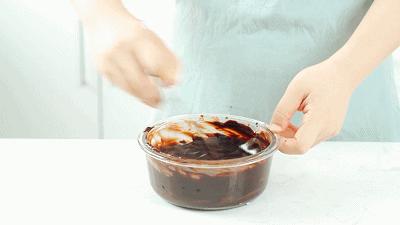 别白花80块买它！日本网红生巧在家几步搞定，有冰箱就能做